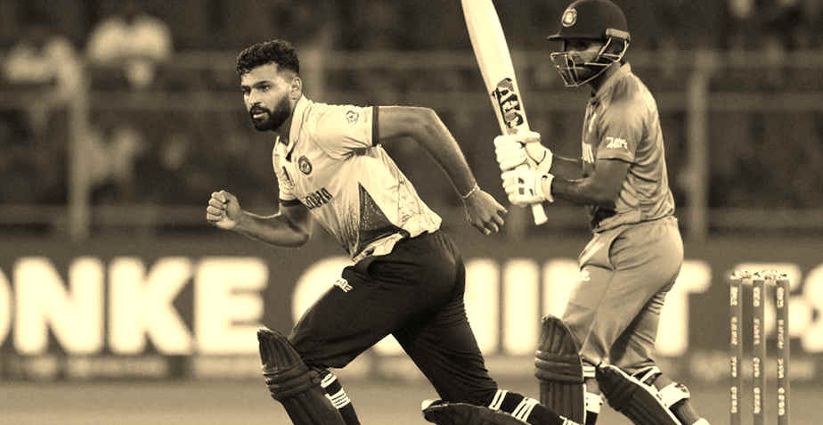 চার পেসারের পর পঞ্চম ধাক্কা: ডি জর্জির হ্যামস্ট্রিং আসলে দক্ষিণ আফ্রিকার কোন সমস্যাটা খুলে দিল